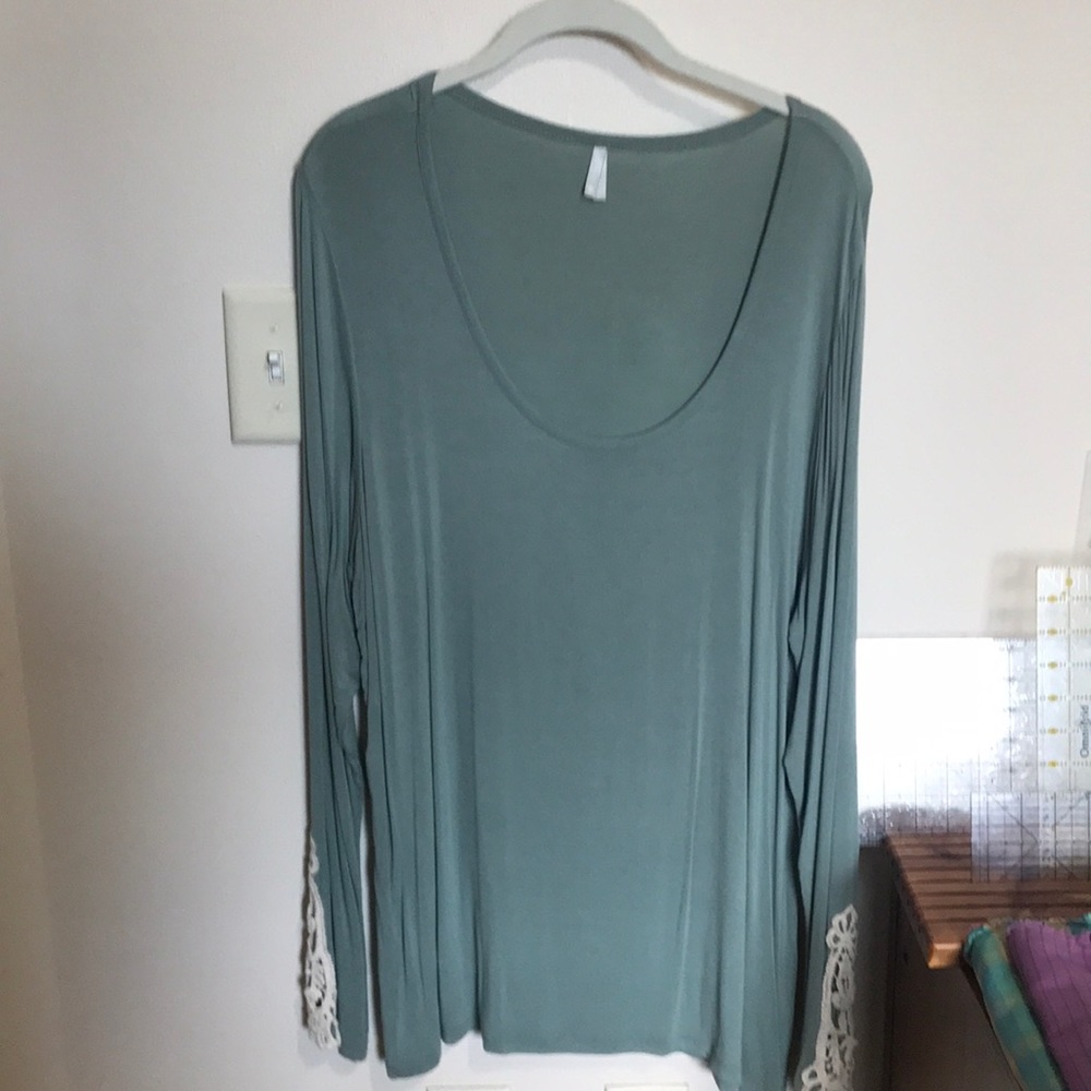 Long sleeve top